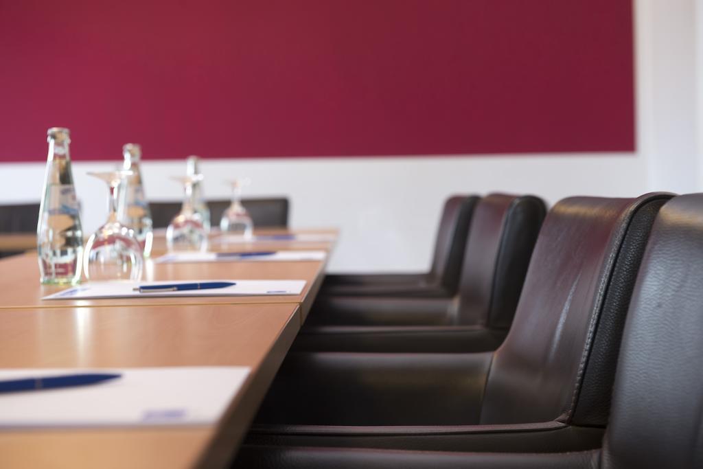 Tryp By Wyndham Bremen Airport Hotel Afaceri foto